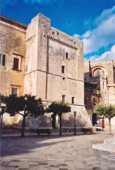 Tricase - piazza Giuseppe Pisanelli - Turris Magna Tricase - piazza Giuseppe Pisanelli - Turris Magna